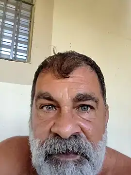 Peludo173317's live cam