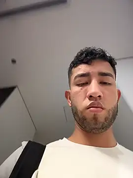 liam_bronw's live cam