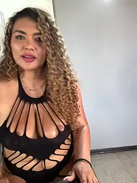 tianarios_pink - TianaRios_Pink's free webcam - UK Sex Cams