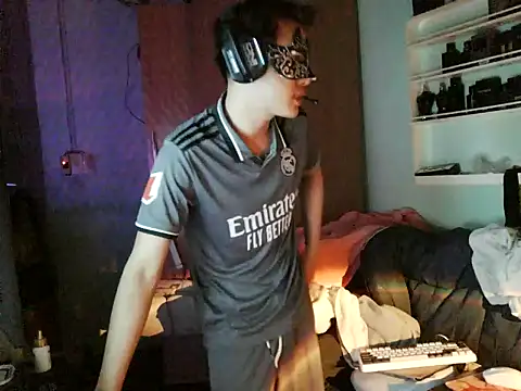 boyhigh1997 live sex cam