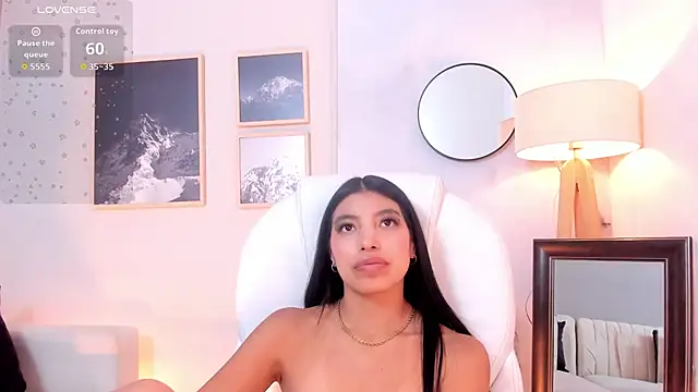 tiffany_low - Tiffany_Low's free webcam - UK Sex Cams