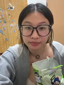 美女abella1116在线直播