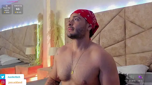 JossAckland live sex cam