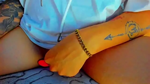 sexyboy_666 (T young) - Help me buy a cell phone