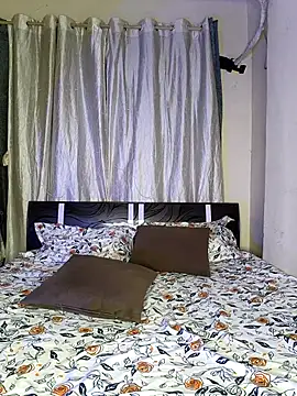 bold-cat (Ask my age) - Show pussy