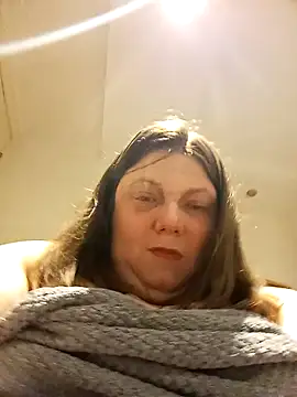 Webcam Model (HotHornyEmmaX)  is live.Free join now!