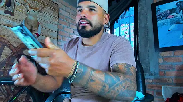 dominic_jonson live sex cam