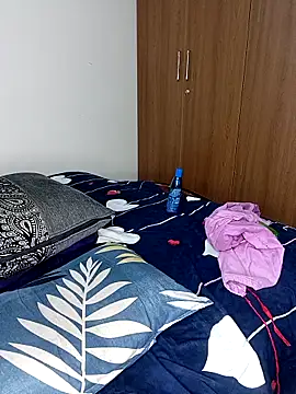 chandini_telugu (F milf) - Bath show with clothes