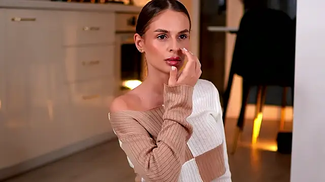 elarashine - ElaraShine's free webcam