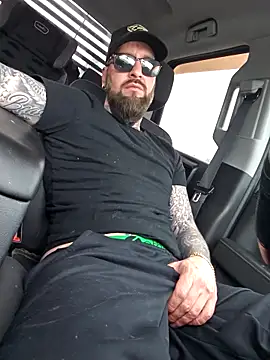 Beardedtattood live sex cam