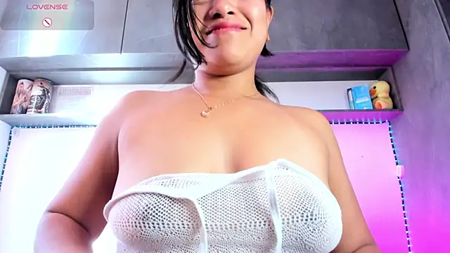 vickylatina_ - Vickylatina_'s free webcam - UK Sex Cams