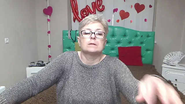 EmiliaGree live sex cam