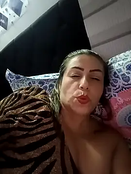 Webcam Model (maynor_1998)  is live.Free join now!