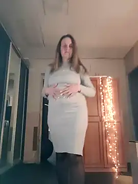 evelina_cute - Evelina_cute's free webcam