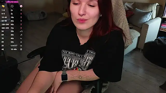 val_lava - Val_lava's free webcam - UK Sex Cams