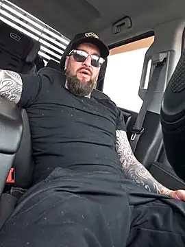 Beardedtattood Live Webcam on Stripchat