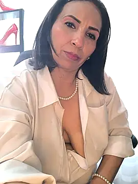 Mrsvictoriaaa live sex cam