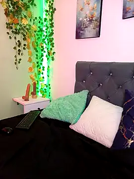 abrilvega_29 - AbrilVega_29's free webcam - UK Sex Cams