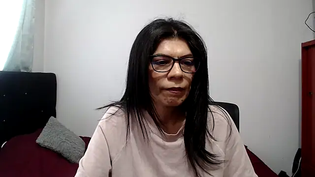 abrilsex23 - Abrilsex23's free webcam