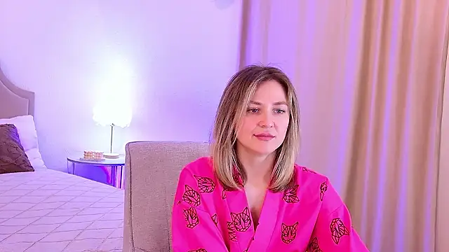 emeraldglow - EmeraldGlow's free webcam