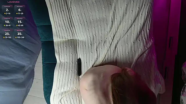 hey_kris - Hey_Kris's free webcam