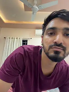 hornyguy271192 live sex cam