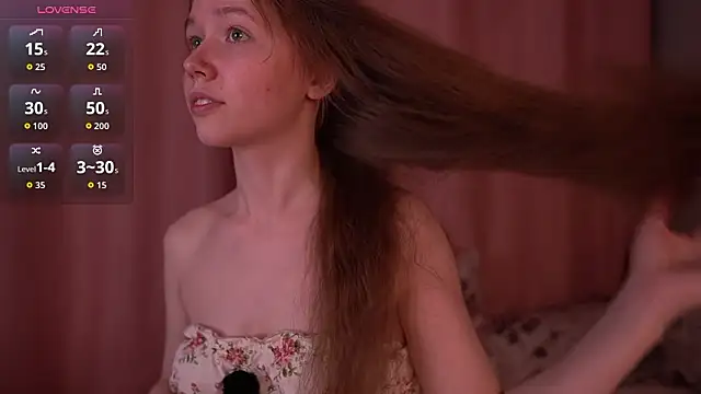 petite_polly - Petite_Polly's free webcam