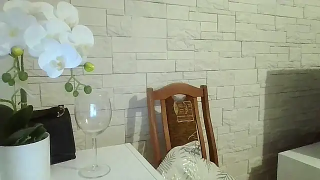 julialovely - JuliaLovely's free webcam