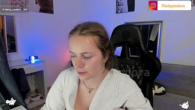 piinkpandora - Piinkpandora's free webcam