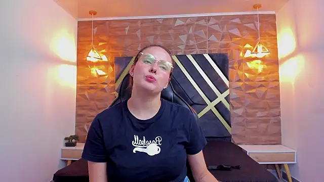 emmaa_white_ - Emmaa_white_'s free webcam