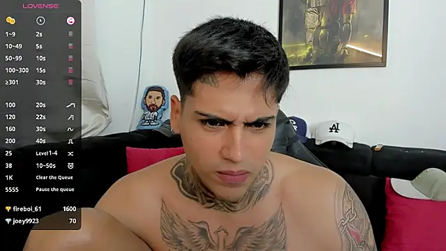 sweetlatinoboy live sex cam