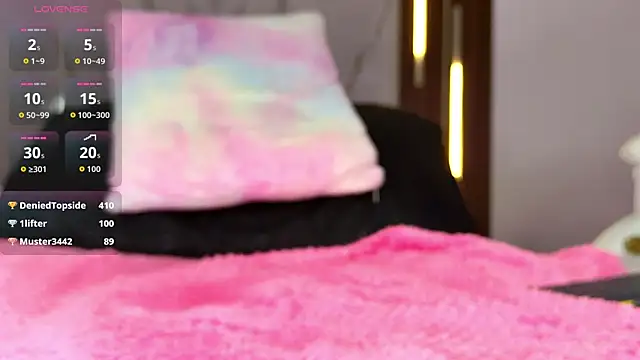 mia_099 - Mia_099's free webcam