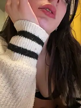 le modèle sexymelli18 est en webcam porno dans un show sur le site stripchat, il possède les tags suivants: couples,big-ass,blowjob,cam2cam,cock-rating,cosplay,deepthroat,dildo-or-vibrator,doggy-style,erotic-dance,fingering,german,hd,heels,luxurious-privates,masturbation,mobile,orgasm,recordable-privates,recordable-publics,sex-toys,shower,smoking,striptease,tri