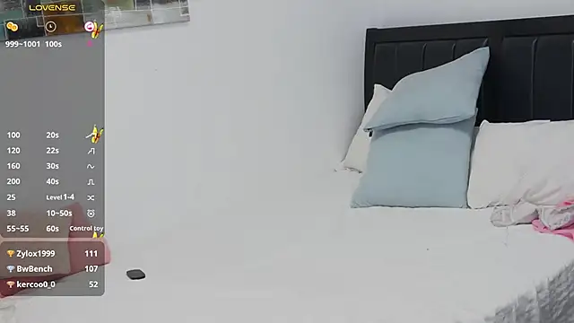 pretty_little_thing - Pretty_little_thing's free webcam - UK Sex Cams