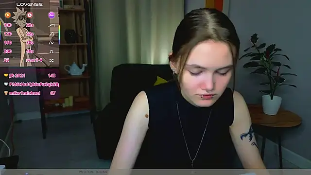 dilara_xbaby - Dilara_xBaby's free webcam - UK Sex Cams