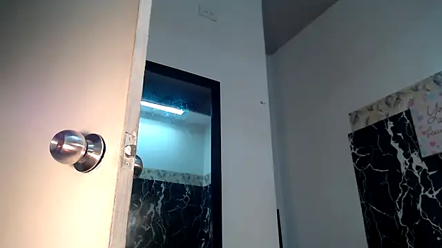 kristaltsxxx - KristalTsXXX's free webcam - UK Sex Cams