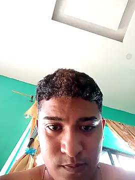 SquarishSoak live sex cam