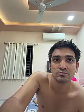 hornyguy271192 - Hornyguy271192's free webcam - UK Sex Cams