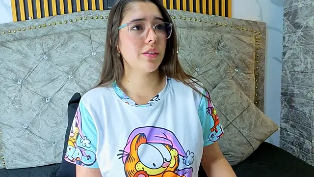 elisvega - ElisVega's free webcam - UK Sex Cams