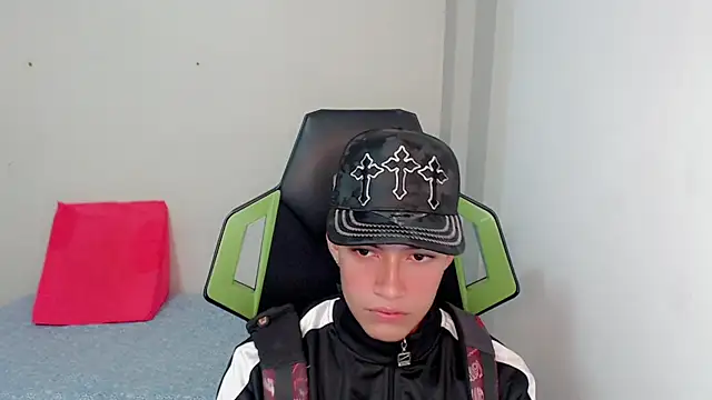 street_poemm_ - Street_poemm_'s free webcam - UK Sex Cams