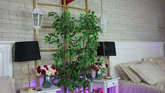 emillybronte - EmillyBronte's free webcam - UK Sex Cams