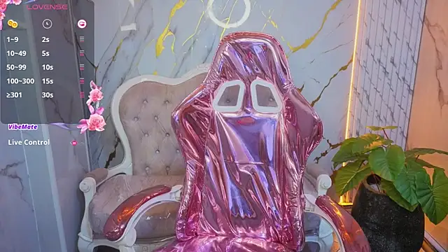 victoria_castillo_b - Victoria_castillo_b's free webcam - UK Sex Cams