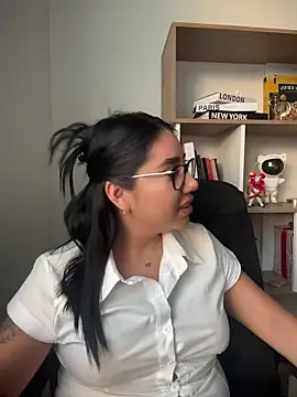 sophie_dreamss - Sophie_Dreamss's free webcam - UK Sex Cams