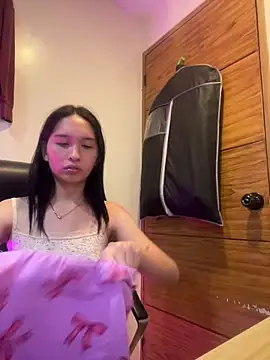 goddess_athena69 (T teen) - LETS DO CUM SHOT