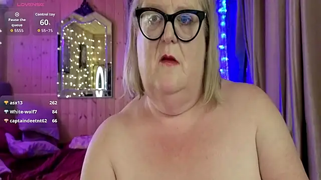 Curvy-Irish-CrystalX