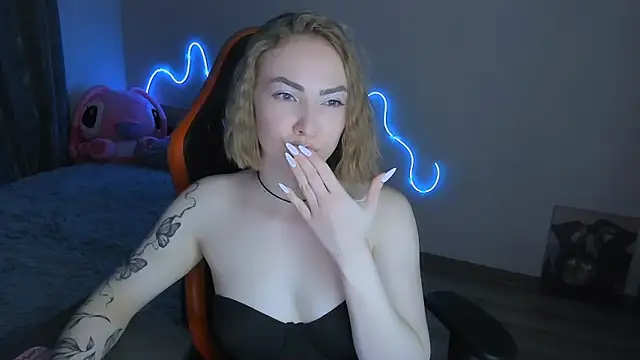 larakrein_lk - LaraKrein_lk's free webcam - UK Sex Cams