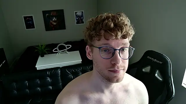BlueEyedTallGuy94 webcam
