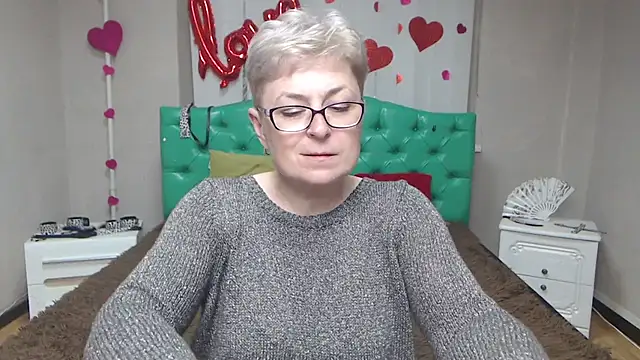 EmiliaGree live sex cam