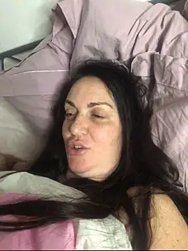 Webcam Model (Blanche-neige1)  is live.Free join now!