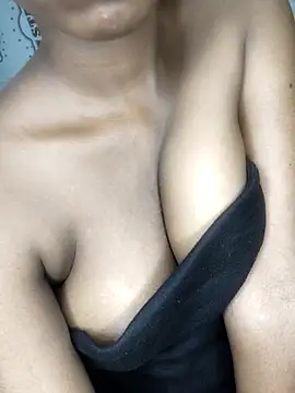 Webcam Model (Simran_0011)  is live.Free join now!